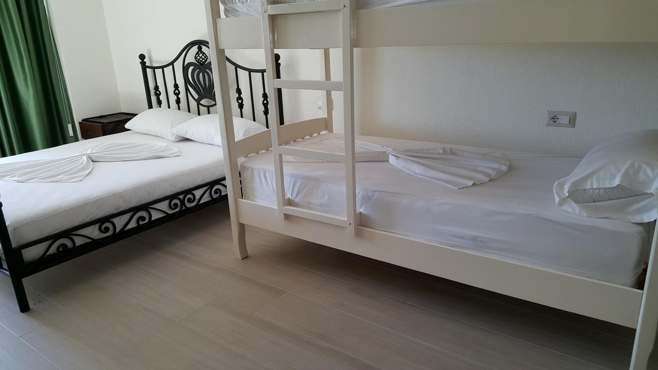 Hotel Sarajet E Pashait 2 Dhërmi Exteriör bild