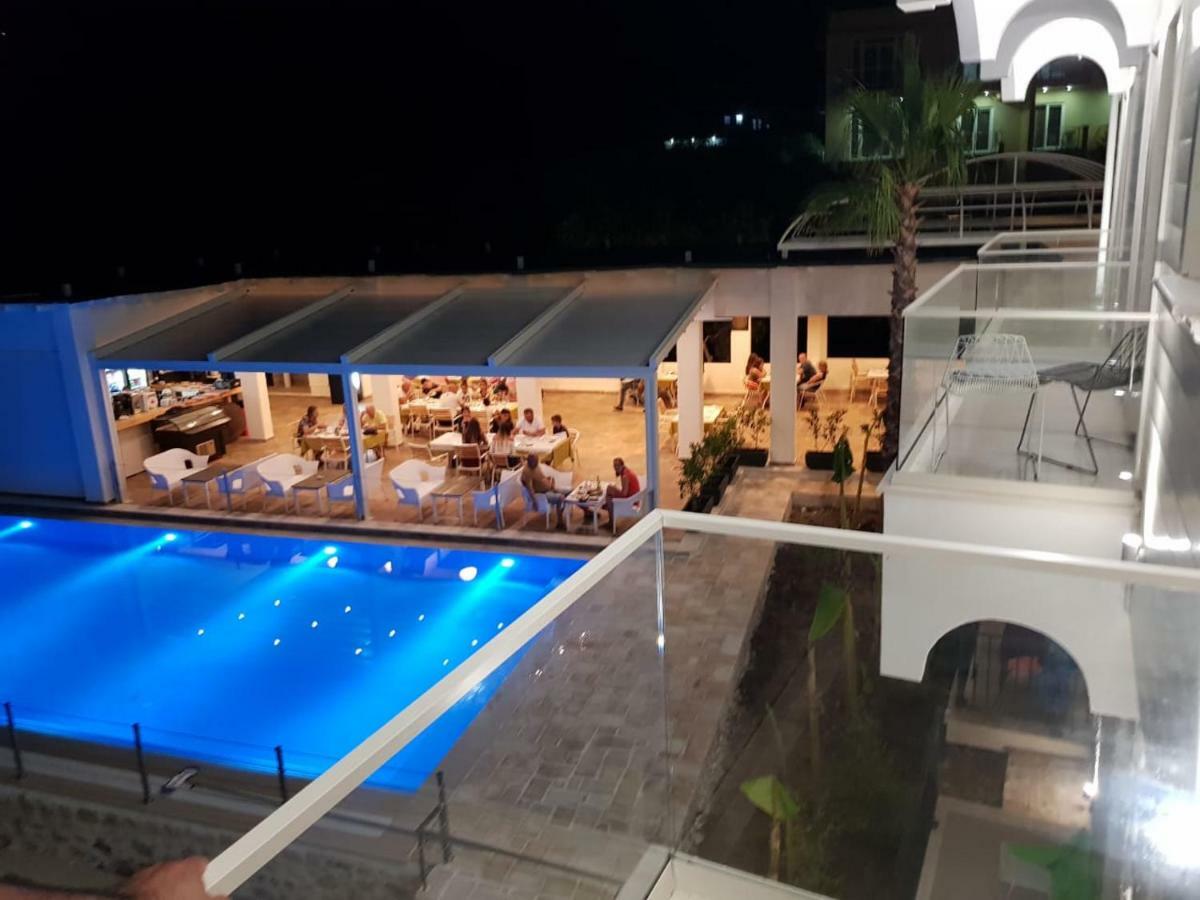 Hotel Sarajet E Pashait 2 Dhërmi Exteriör bild