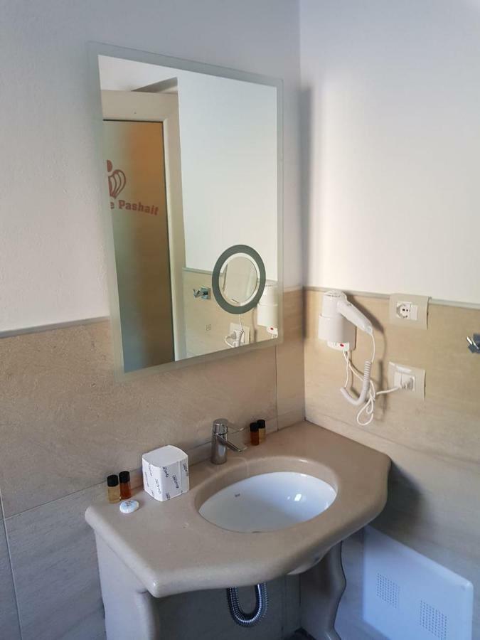 Hotel Sarajet E Pashait 2 Dhërmi Exteriör bild