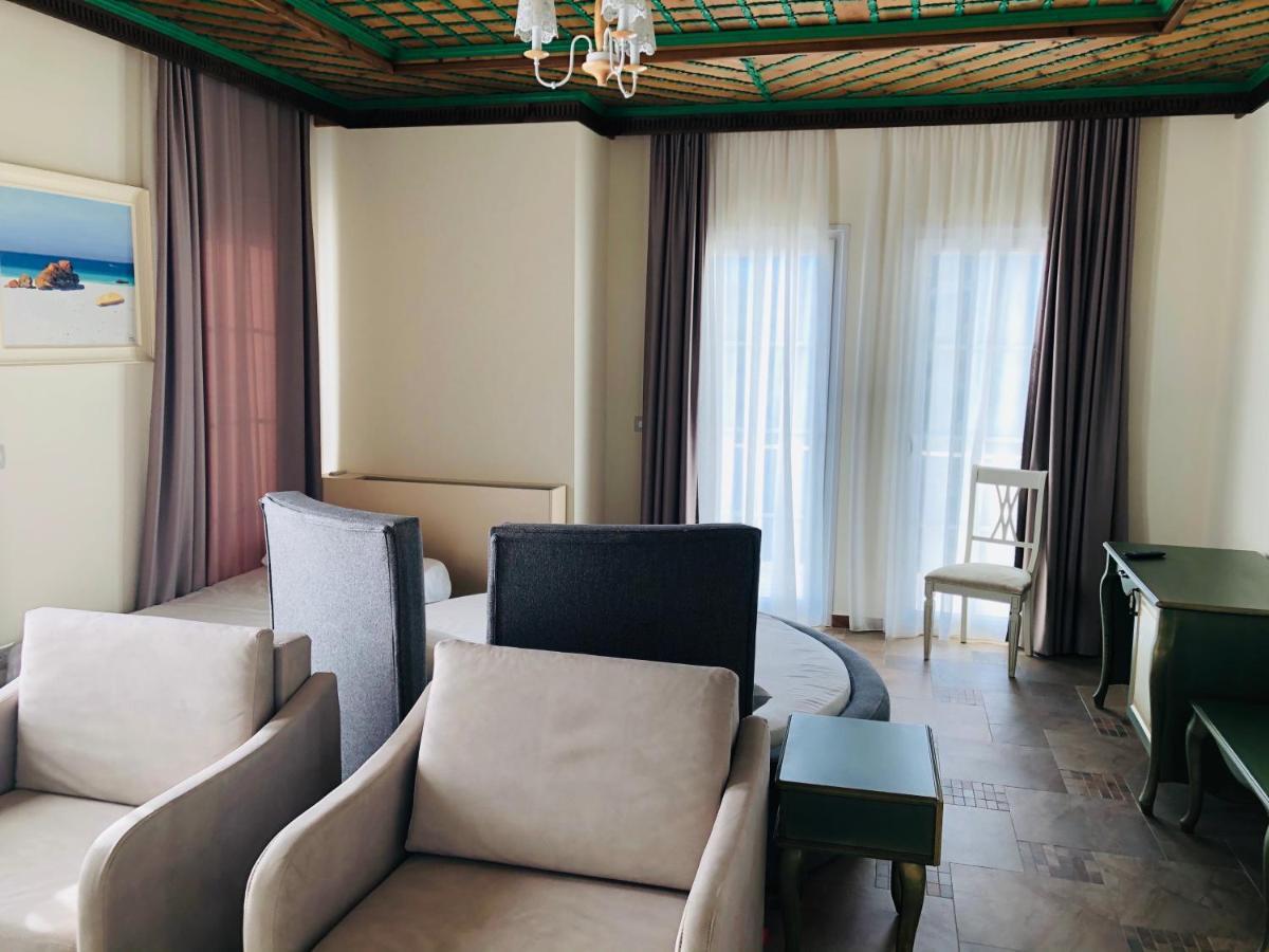 Hotel Sarajet E Pashait 2 Dhërmi Exteriör bild